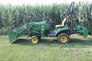 john deere 1023 tractor